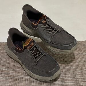 Skechers Revolted Santino Slip-in loafers. Men 10.5. Very good condition. Nice!